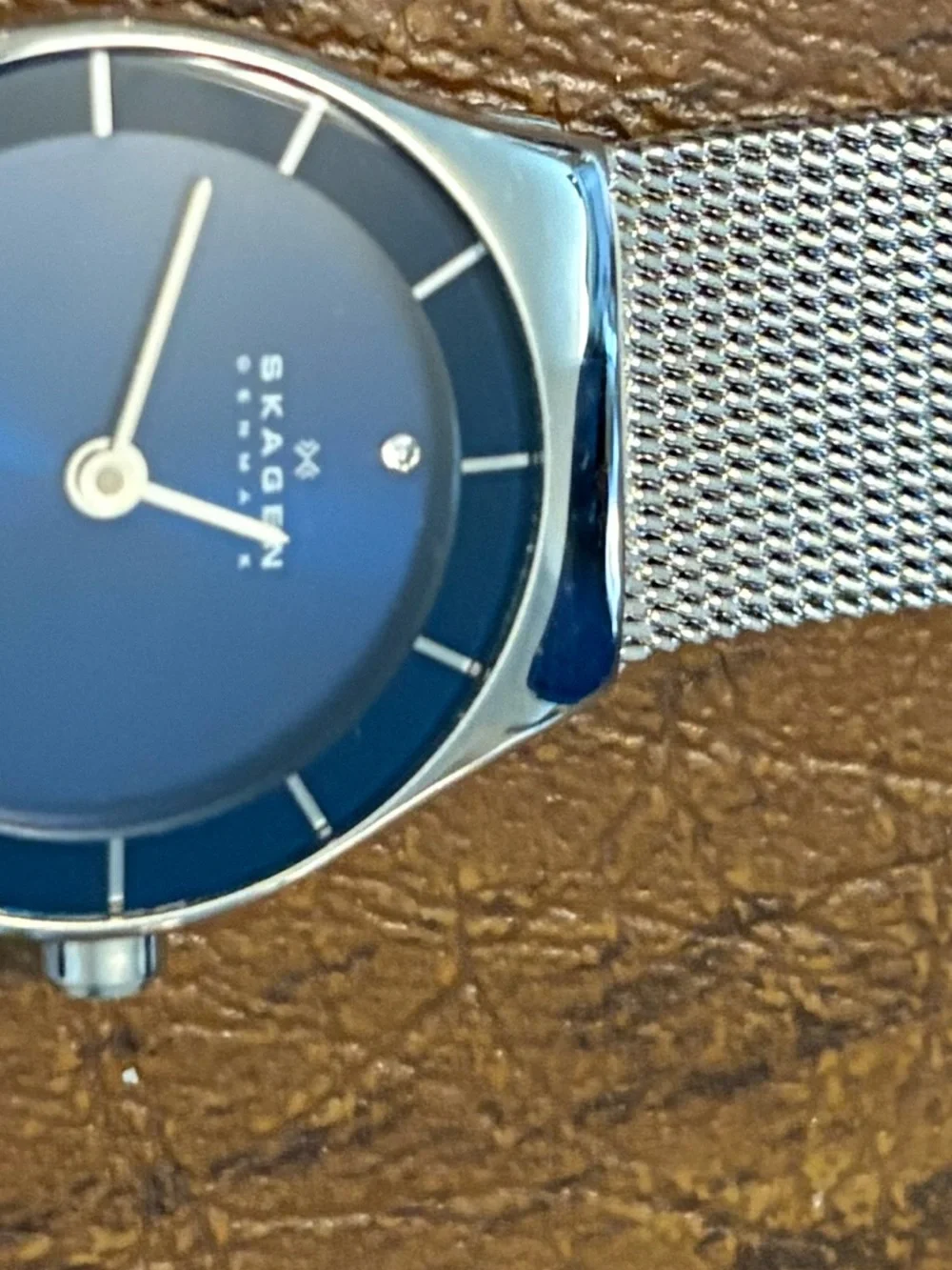 Skagen Women's Silver Mesh Blue Dial Minimalist Watch. Needs battery